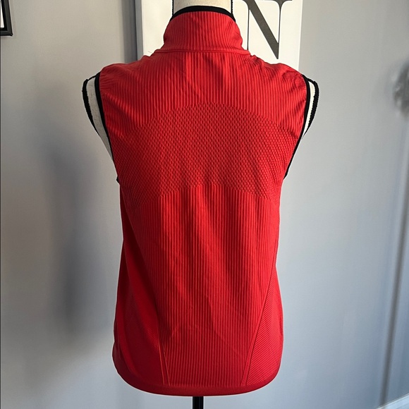 Athleta Insulated Flurry PrimaLoft® Vest - Picture 6 of 9